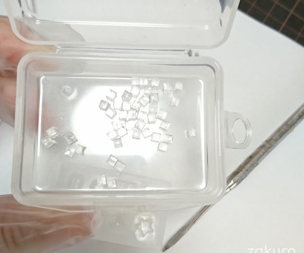 レジンでミニチュアの氷作り
